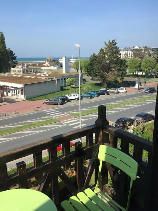 Les Embruns - Le Balcon - 2Eme Etage Apartment Deauville Bagian luar foto